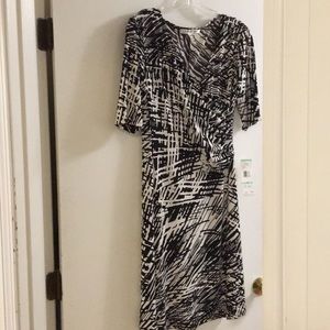 Evan Picone black and white stretch wrap dress